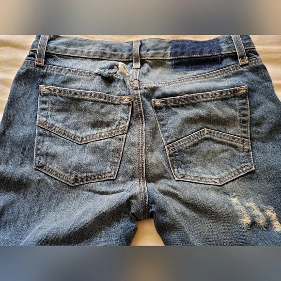Nwot RVCA relaxed boyfriend jeans distressed 25 Retail $198 - Picture 6 of 14